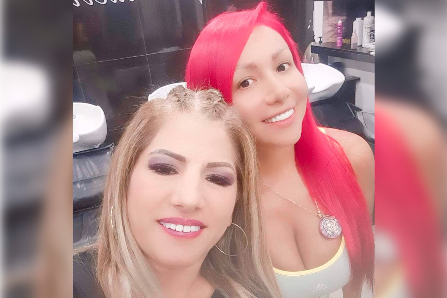 Mirtha Marcos con Deysi Araujo